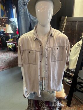Woolrich Men's Short-Sleeve Button-Down Shirt in Faded Beige